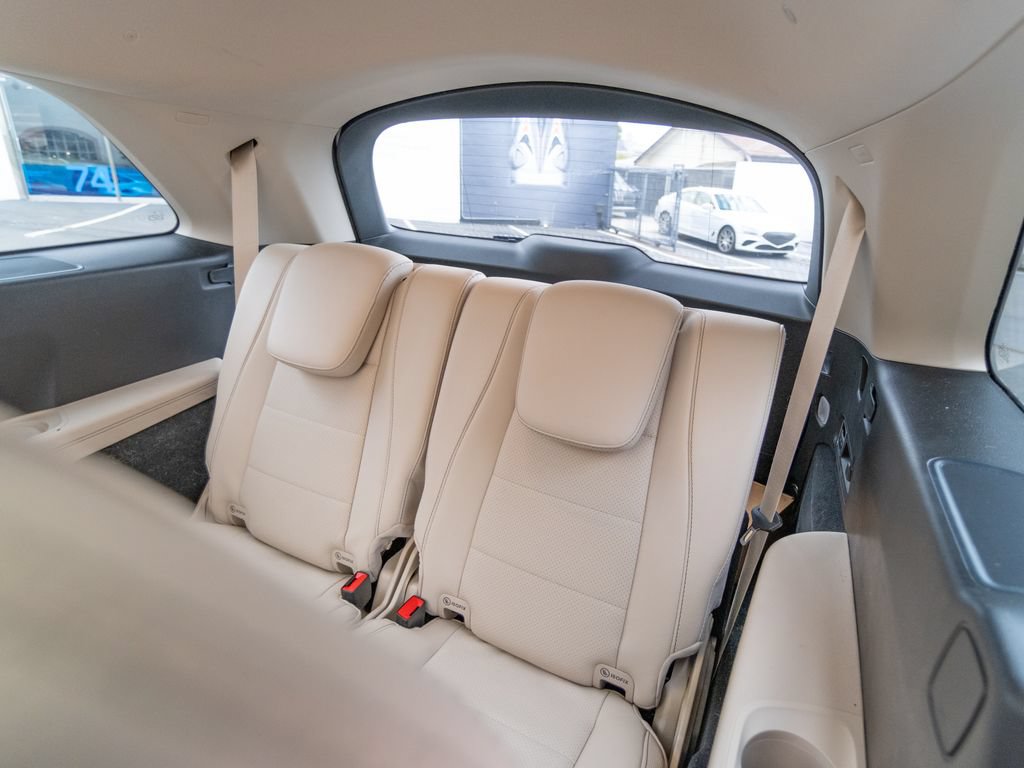 Used 2023 Mercedes-Benz GLS 450 4MATIC image 31