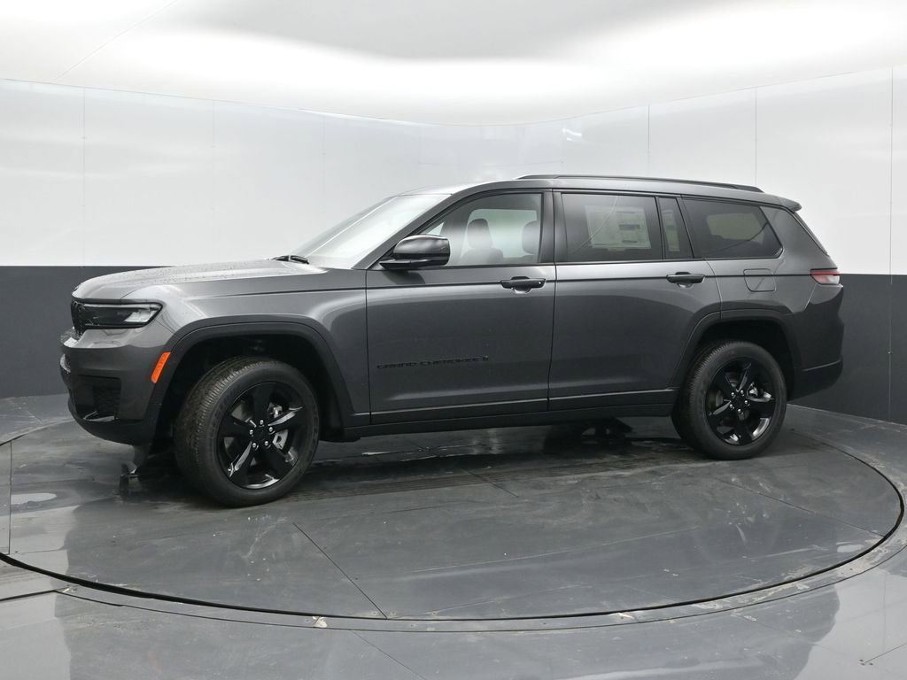 New 2025 Jeep Grand Cherokee L Altitude image 4