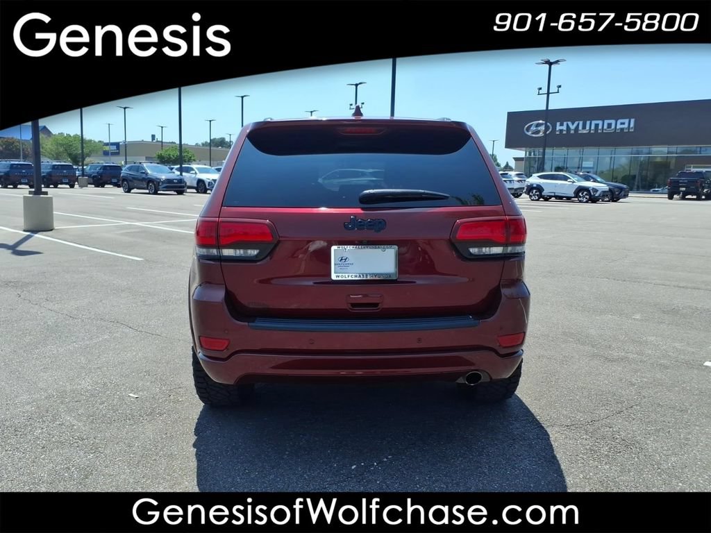 Used 2020 Jeep Grand Cherokee Altitude RWD image 4