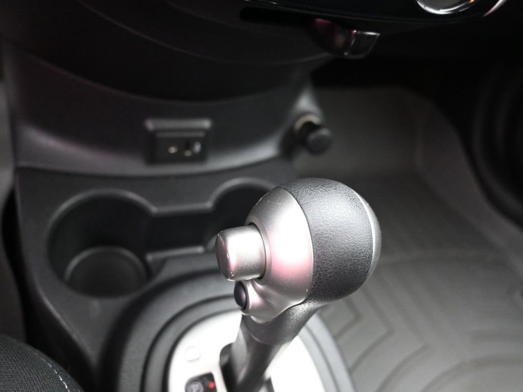 Used 2017 Nissan Versa Note SV w/ SV Appearance Package image 19