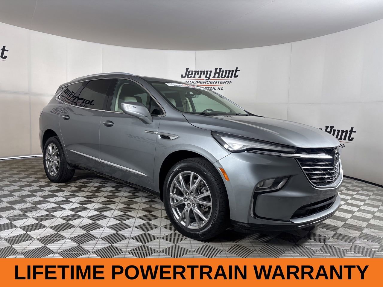 Used 2023 Buick Enclave Premium w/ Experience Buick Package image 4