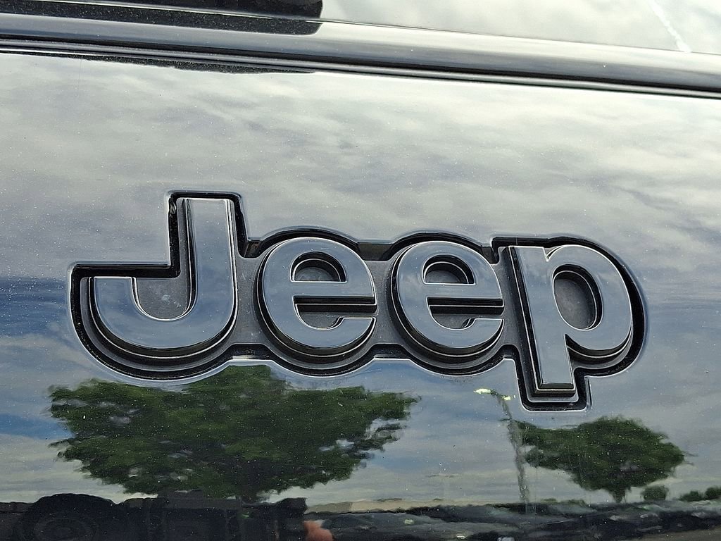 Certified 2024 Jeep Grand Cherokee L Altitude AWD/4WD image 32