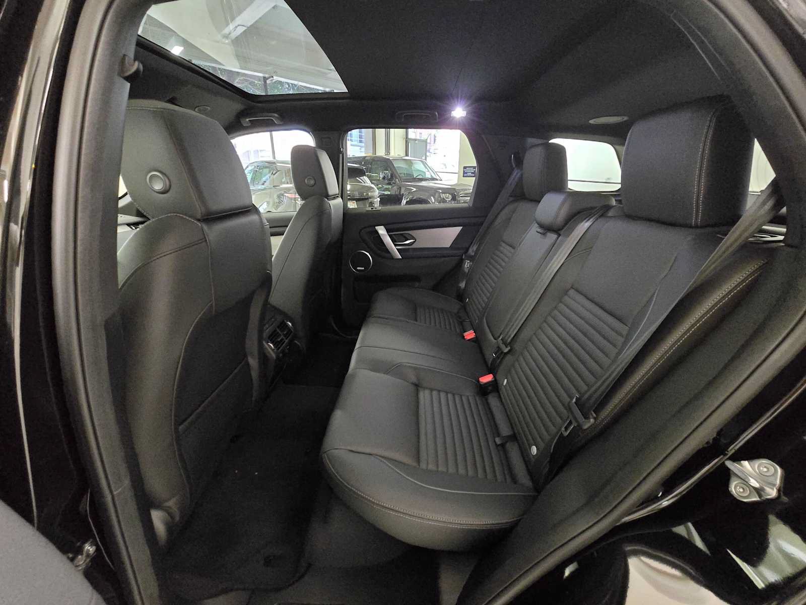 New 2026 Land Rover Discovery Sport Landmark AWD/4WD image 16
