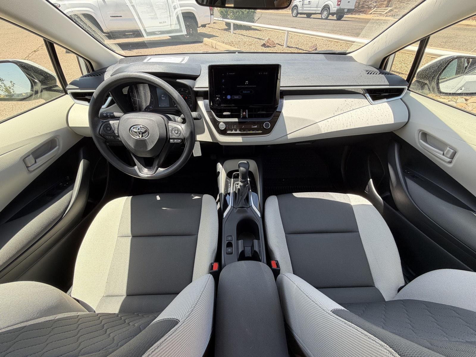 Used 2025 Toyota Corolla LE FWD image 23