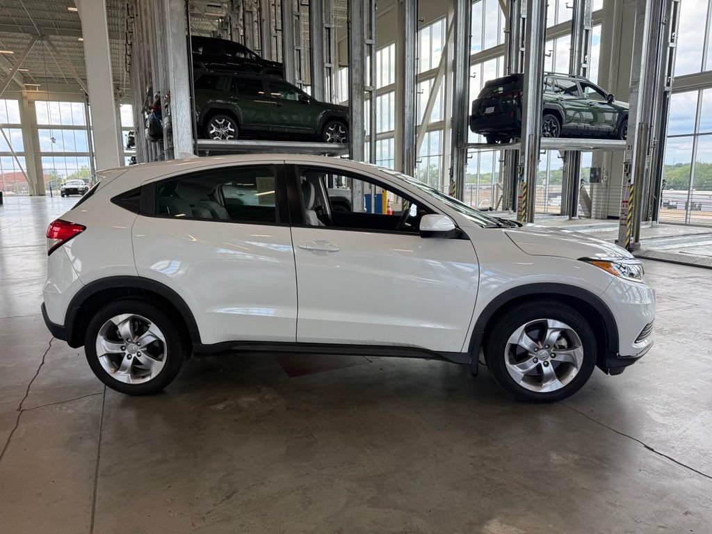 Used 2022 Honda HR-V LX image 2