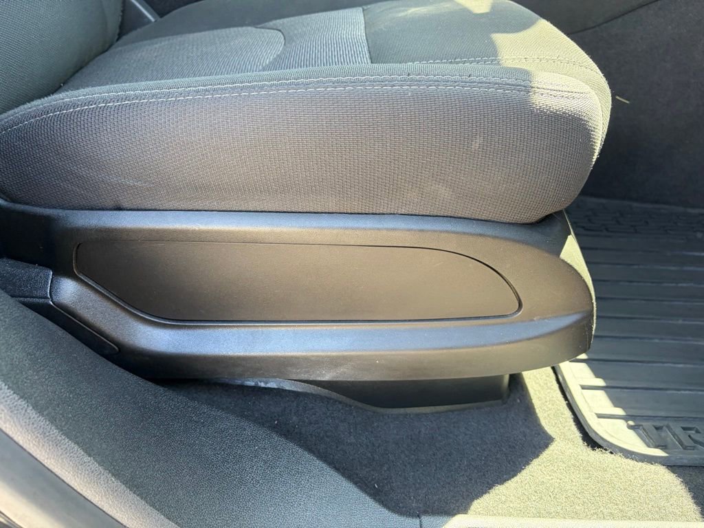 Used 2017 Chevrolet Traverse LT w/ Style and Technology Package FWD image 26