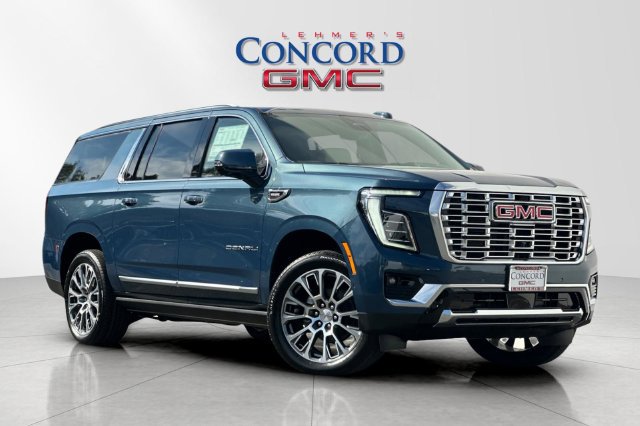 New 2026 GMC Yukon XL Denali w/ Denali Reserve Package AWD/4WD image 2
