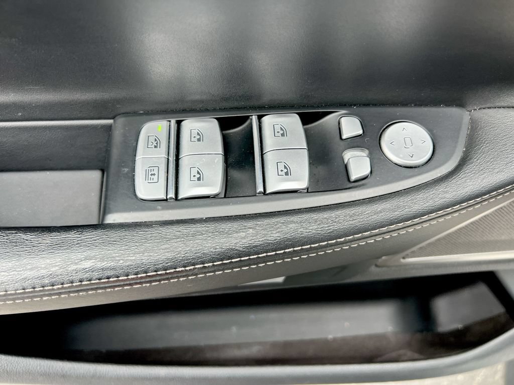 Used 2016 BMW 750i xDrive AWD/4WD image 20
