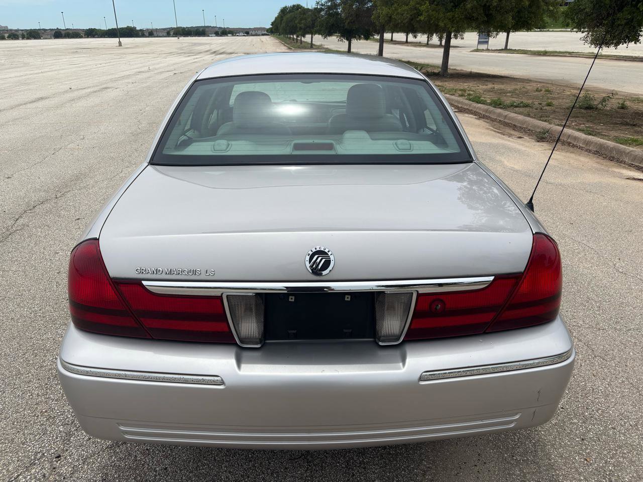 Used 2005 Mercury Grand Marquis LS RWD image 9