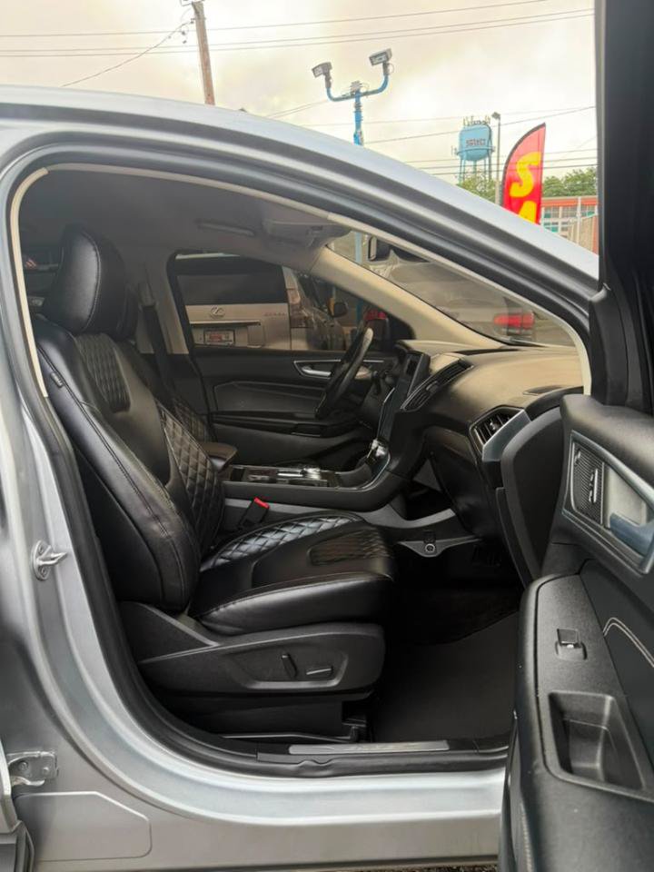 Used 2023 Ford Edge Titanium AWD/4WD image 29