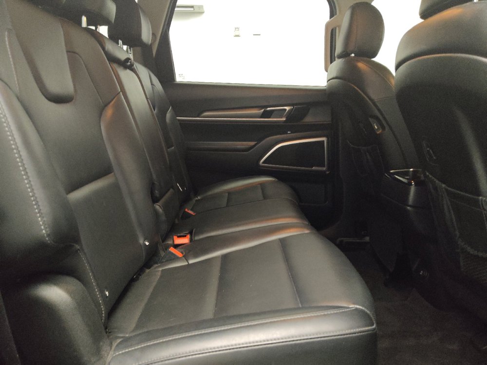 Used 2020 Kia Telluride LX FWD image 19