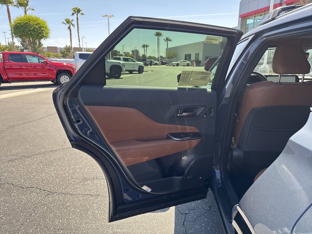 New 2026 Toyota Crown Signia image 7