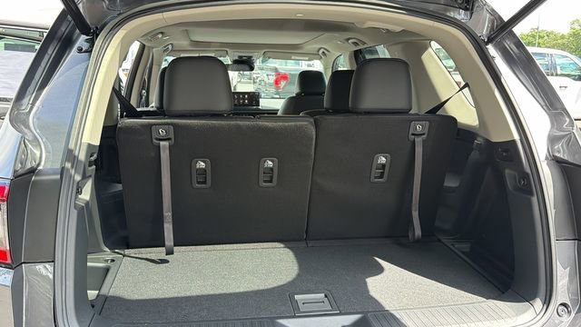 New 2026 Honda Pilot Touring image 13
