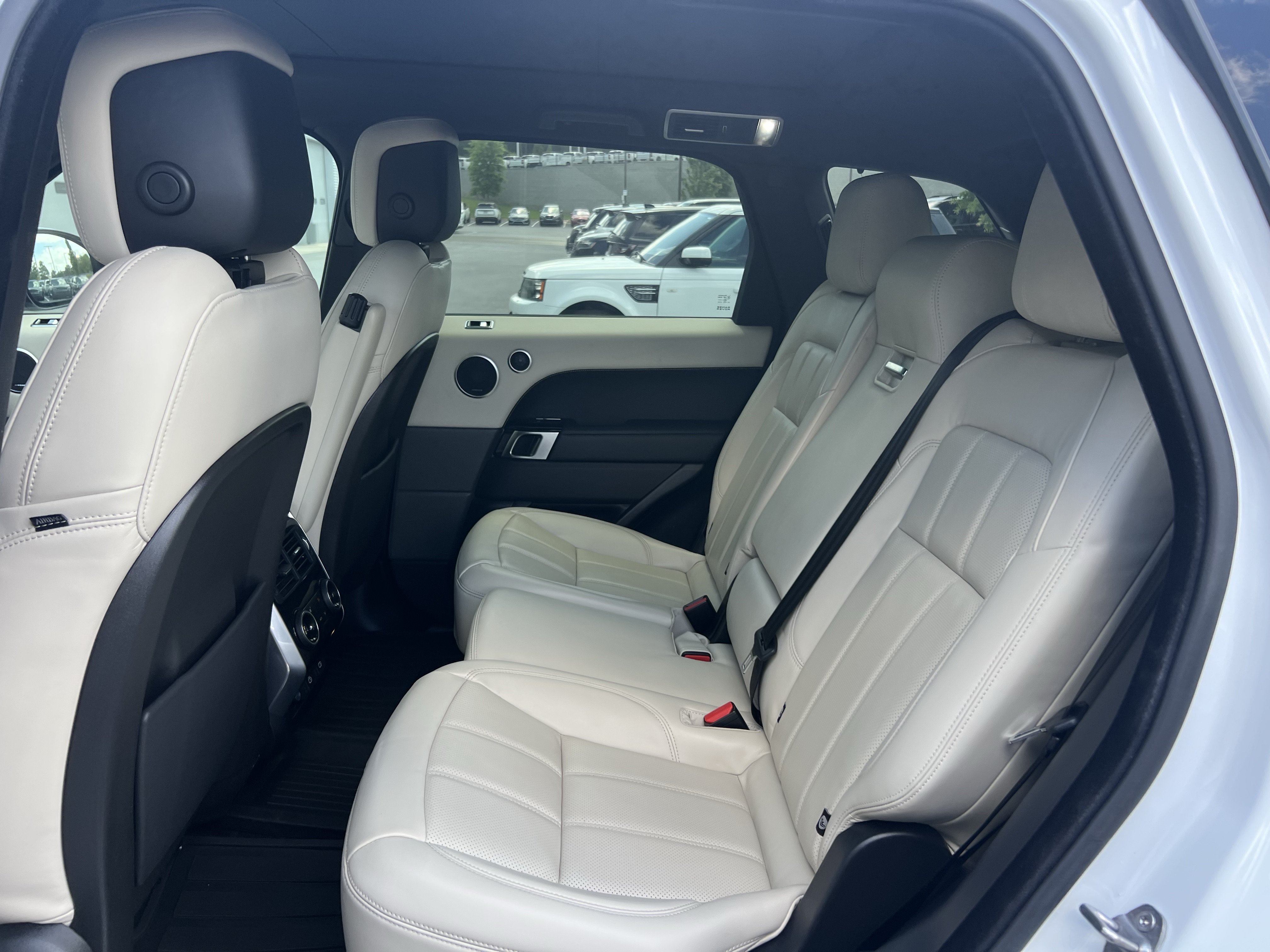 Used 2022 Land Rover Range Rover Sport HSE Silver Edition AWD/4WD image 24
