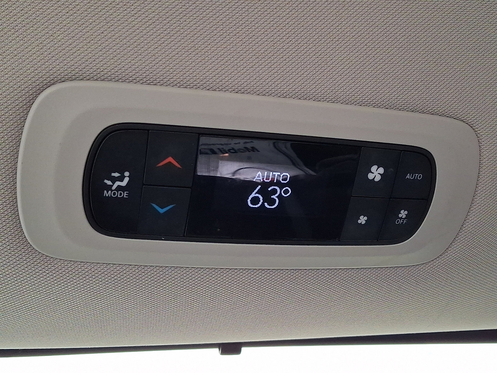 Used 2024 Chrysler Pacifica Touring-L FWD image 13