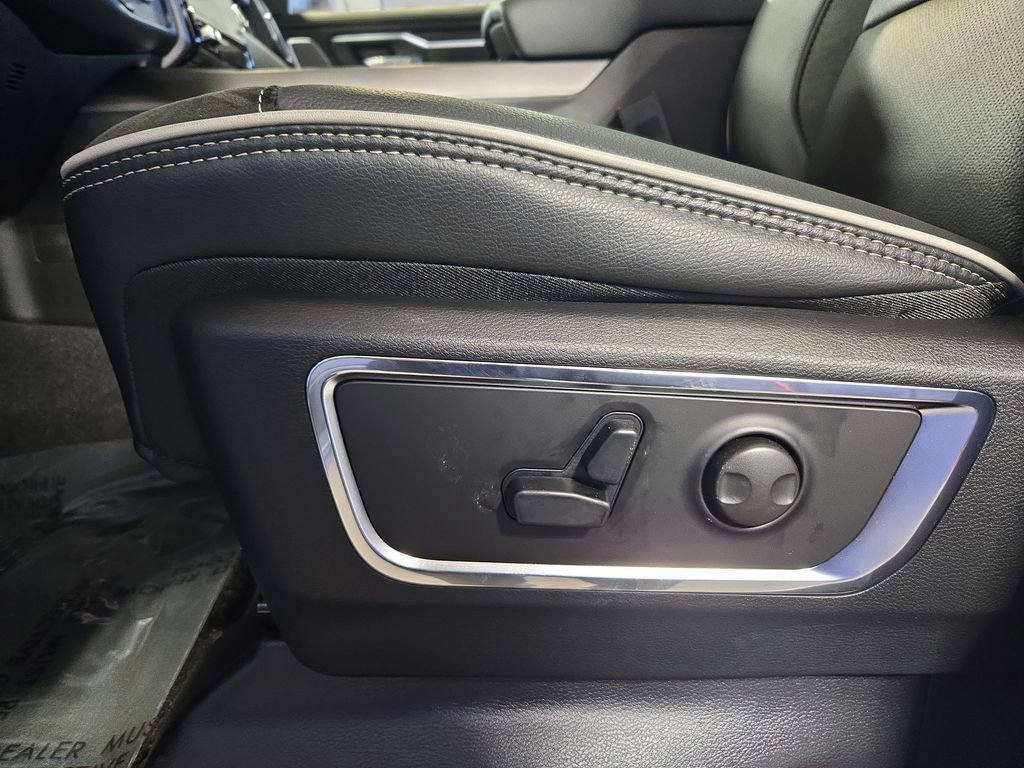 New 2026 RAM 1500 Laramie AWD/4WD image 27