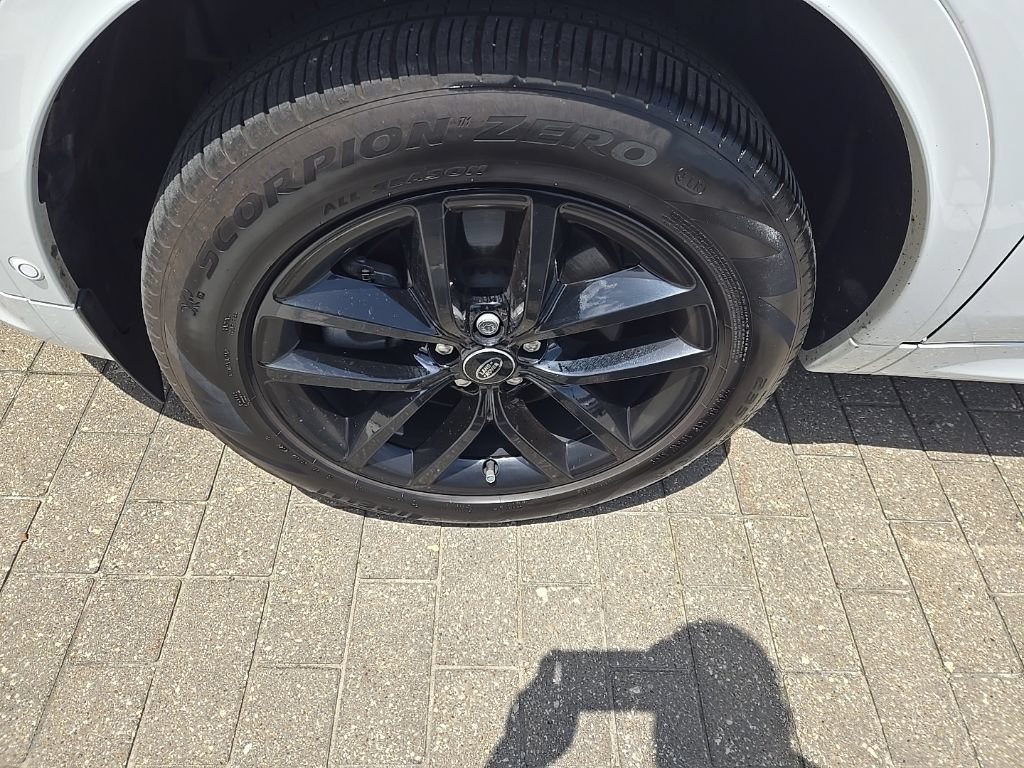 Certified 2025 Land Rover Discovery Sport S AWD/4WD image 10