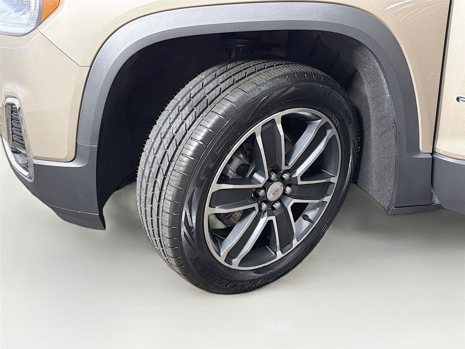 Used 2023 GMC Acadia SLT w/ Technology Package AWD/4WD image 37