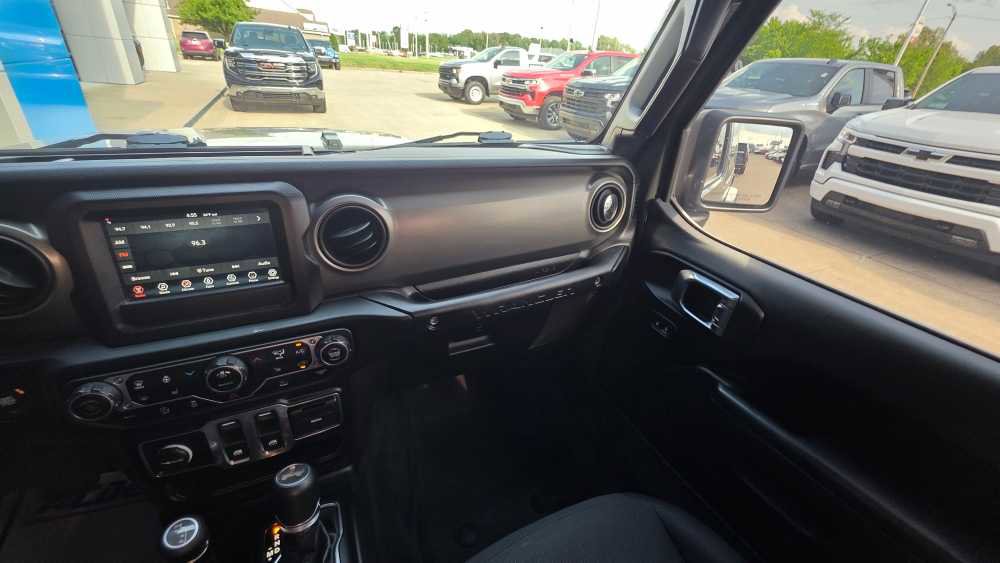 Used 2023 Jeep Wrangler Sport AWD/4WD image 17