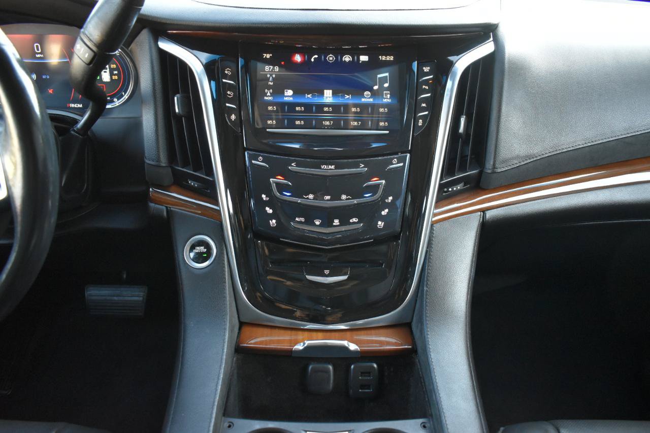 Used 2016 Cadillac Escalade Luxury AWD/4WD image 19