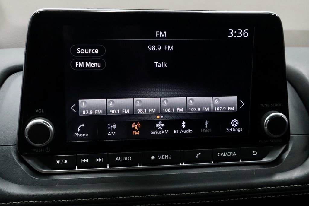 Certified 2023 Nissan Rogue SV image 3