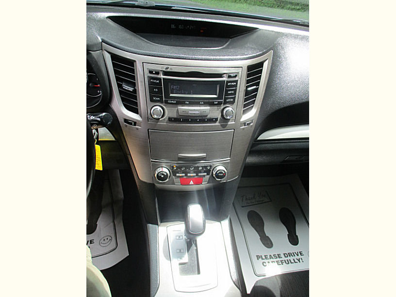 Used 2013 Subaru Outback 2.5i Premium w/ Popular Pkg 1A AWD/4WD image 14