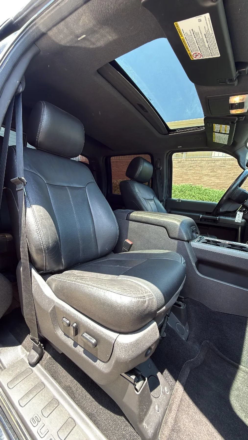 Used 2012 Ford F250 Lariat w/ Lariat Ultimate Pkg AWD/4WD image 30