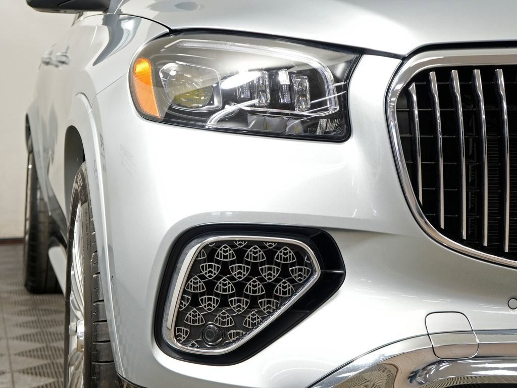 Used 2026 Mercedes-Benz Maybach GLS 600 4MATIC image 9