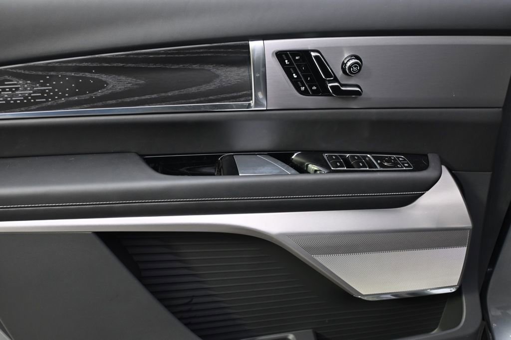 New 2026 Cadillac Vistiq Platinum image 23