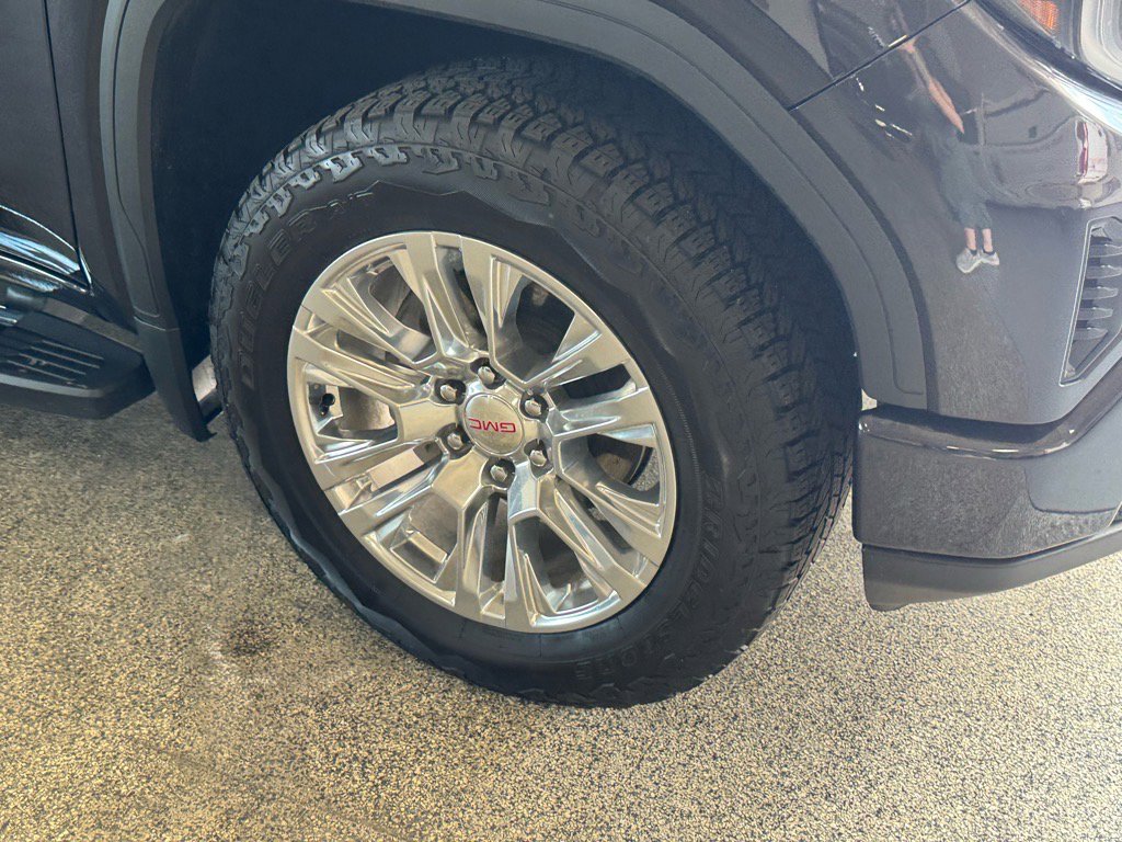 Used 2024 GMC Sierra 1500 Denali w/ Technology Package image 4