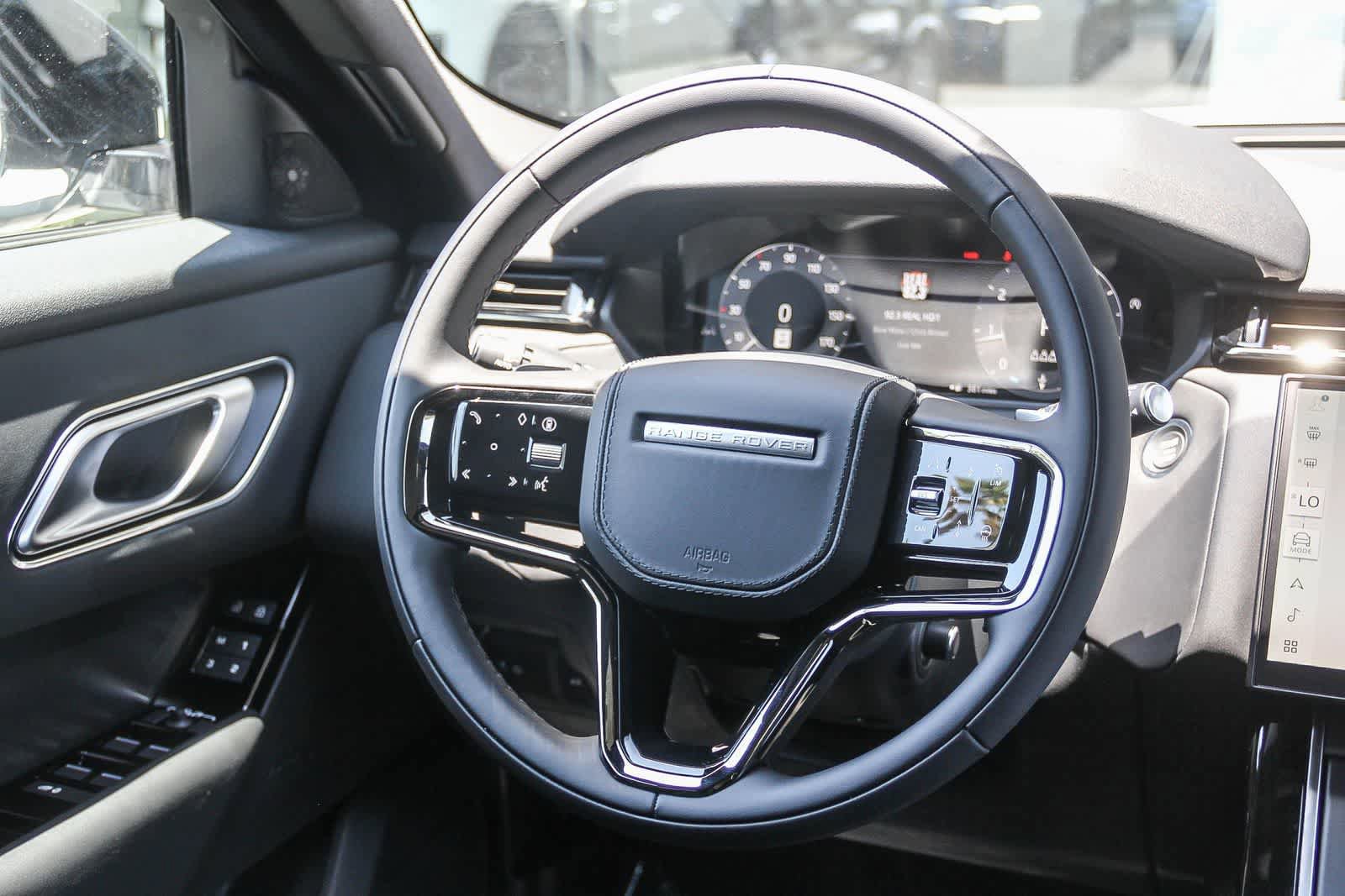 Used 2026 Land Rover Range Rover Velar S AWD/4WD image 14