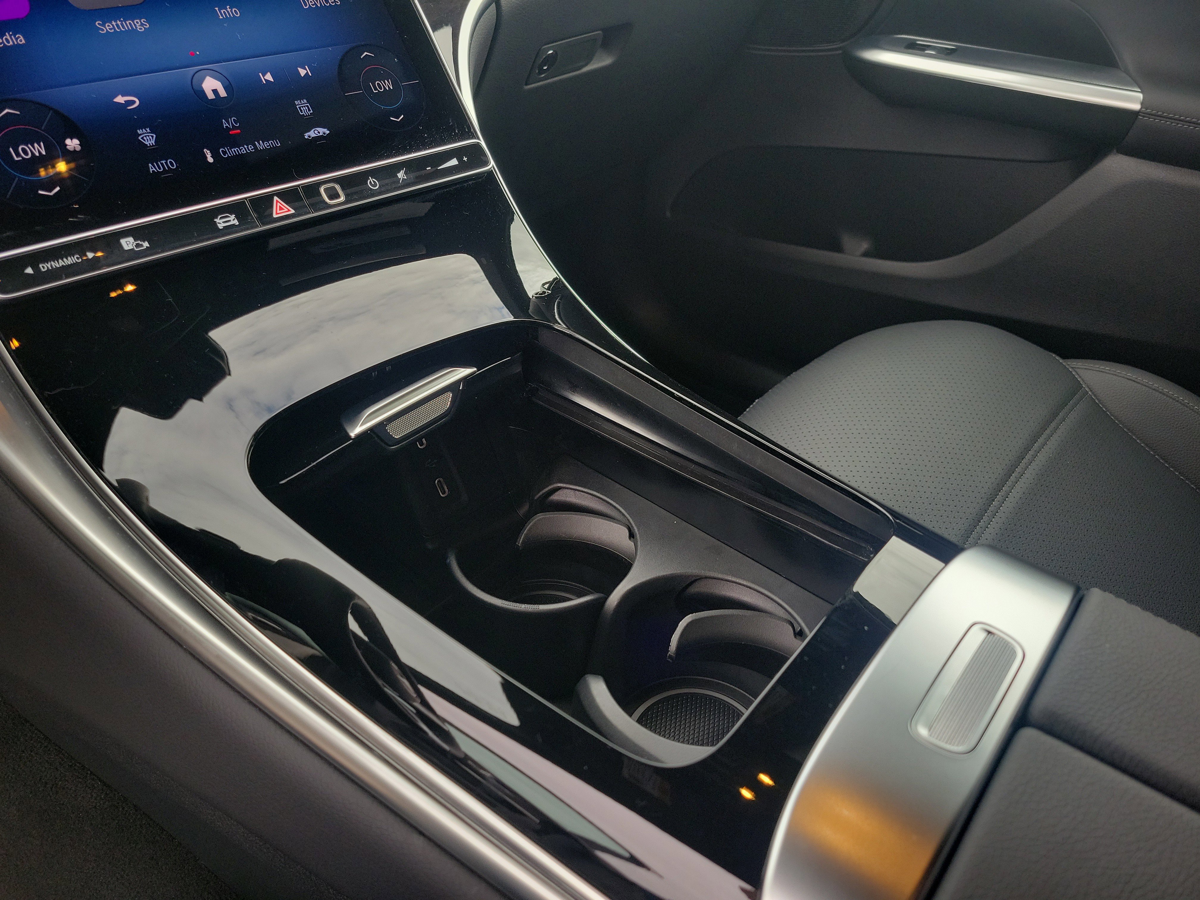 Certified 2025 Mercedes-Benz GLC 300 image 29