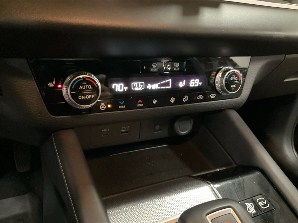 Used 2023 Mitsubishi Outlander SEL image 30