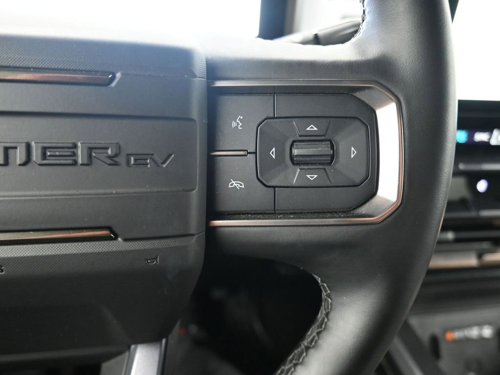 Used 2025 GMC Hummer EV 2X image 25