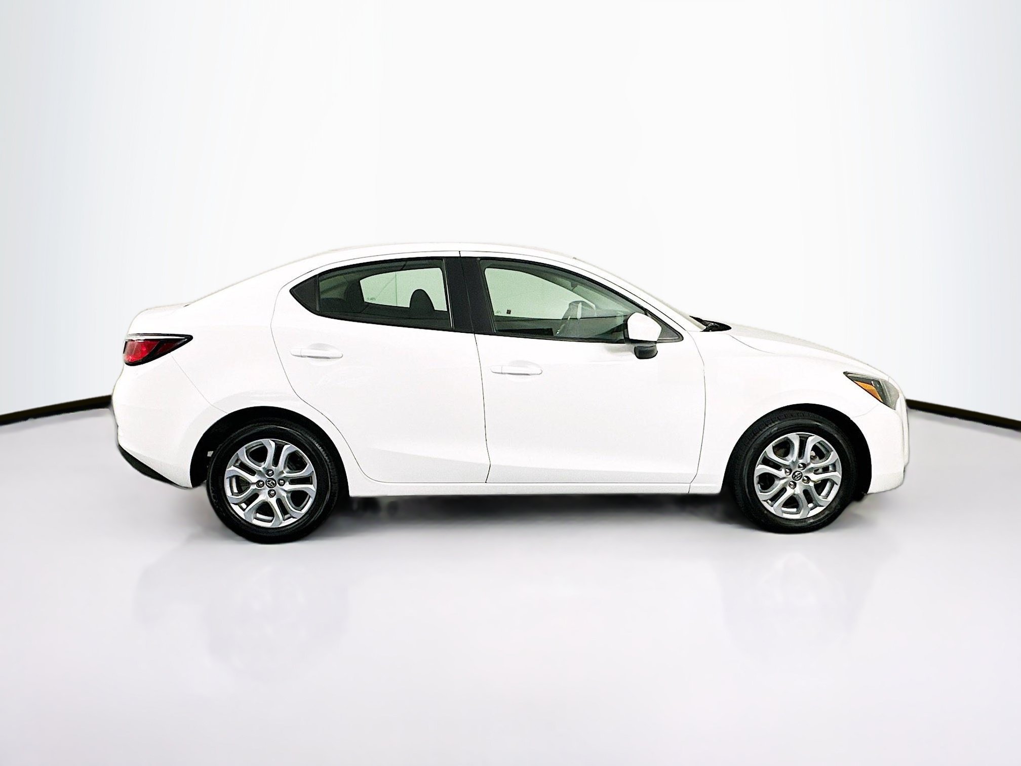 Used 2018 Toyota Yaris iA FWD image 10