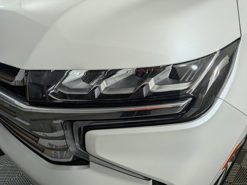 Certified 2024 Chevrolet Tahoe High Country w/ Advanced Technology Package image 15
