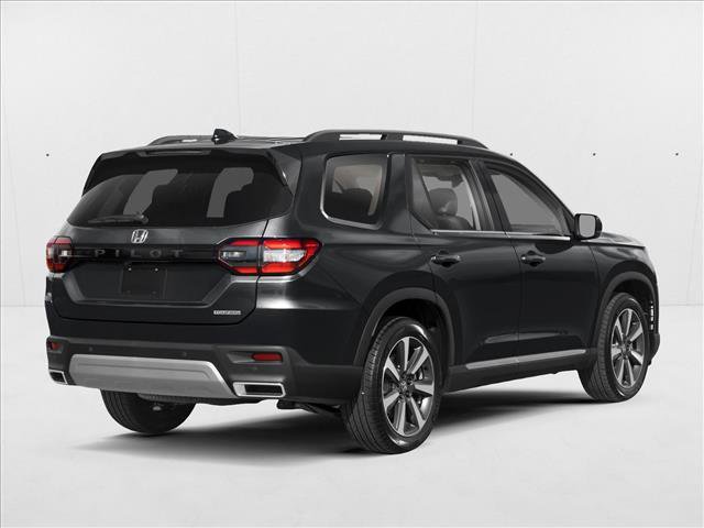 New 2025 Honda Pilot Touring image 2