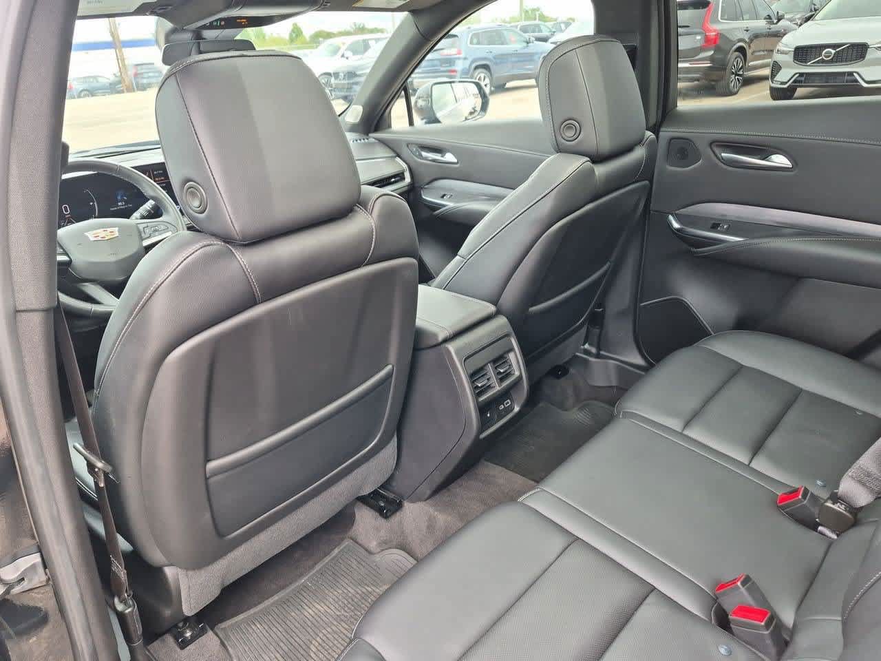 Used 2024 Cadillac XT4 Premium Luxury AWD/4WD image 18