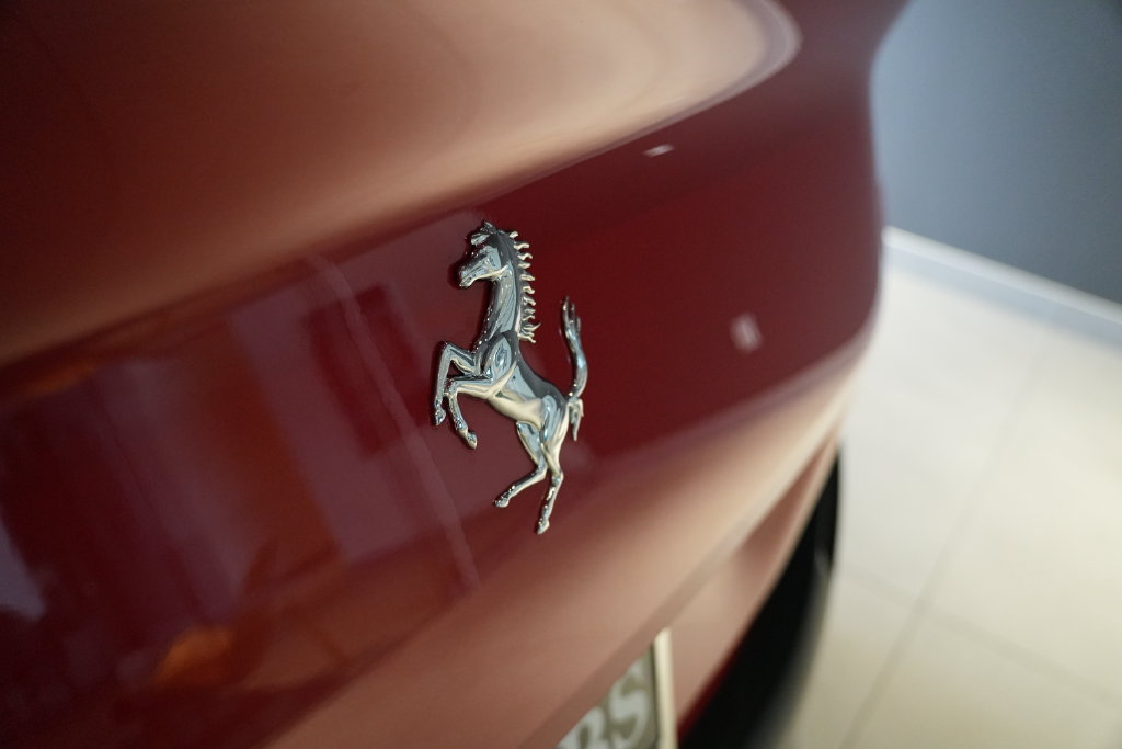 Used 2019 Ferrari Portofino RWD image 15