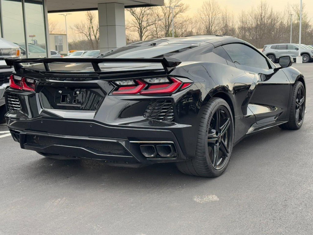 Used 2025 Chevrolet Corvette Stingray Coupe w/ Z51 Performance Package image 4