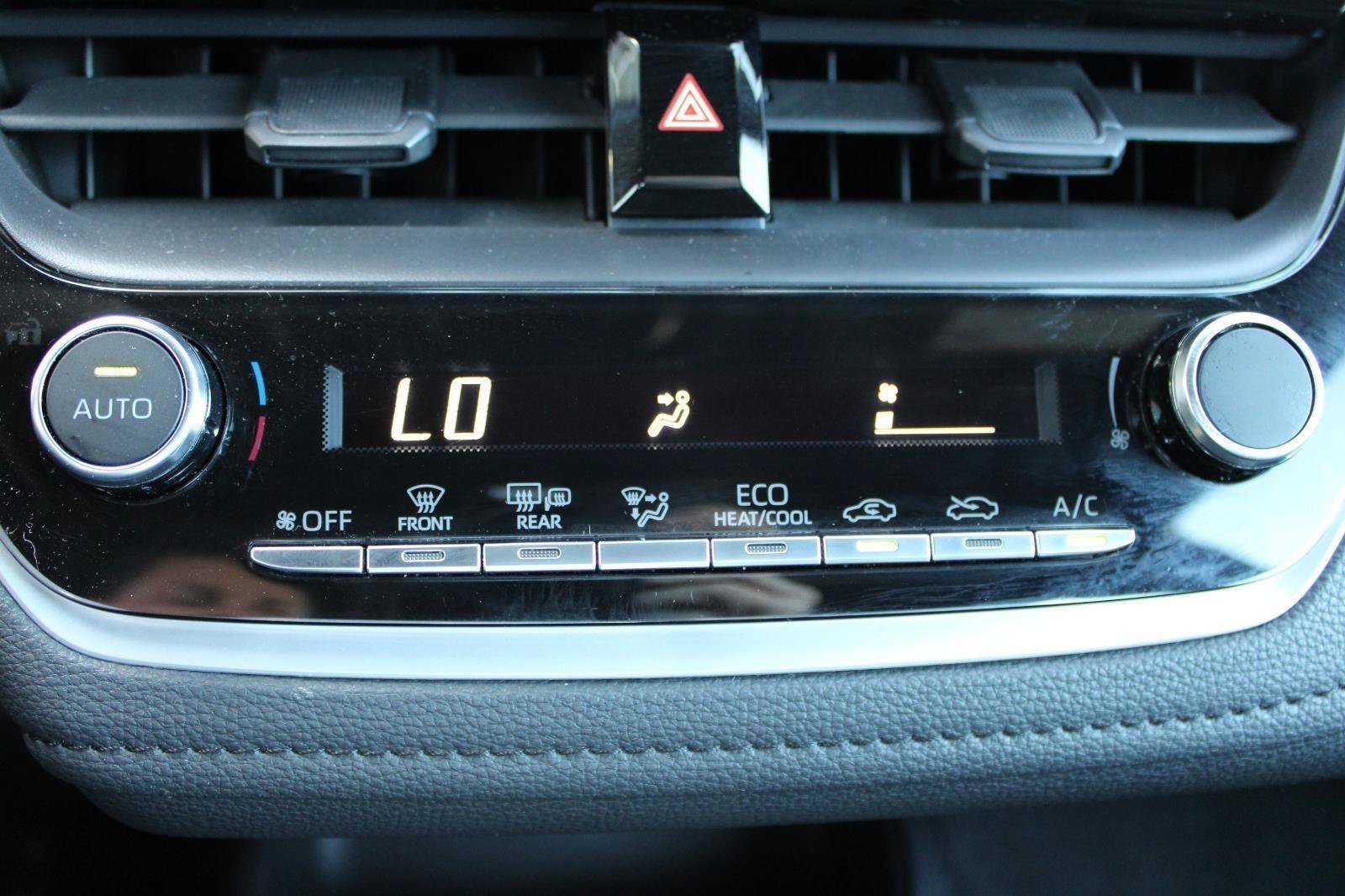 Certified 2024 Toyota Corolla SE w/ SE Convenience Package FWD image 24