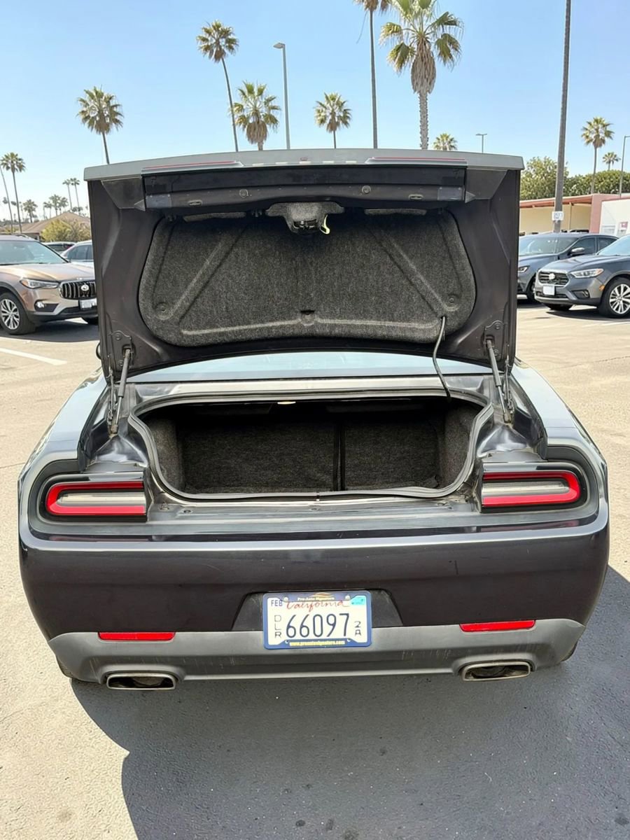 Used 2017 Dodge Challenger SXT RWD image 11