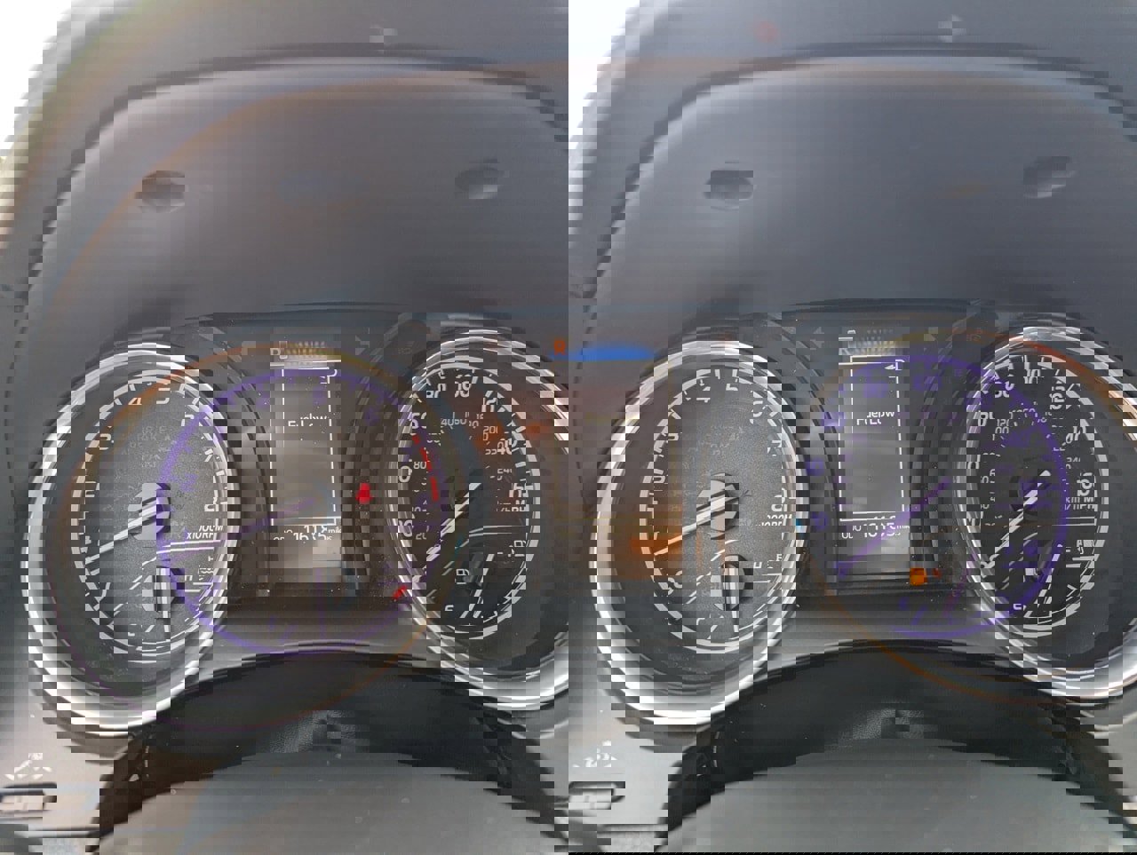 Used 2020 Toyota Camry SE w/ Blackout Package image 28