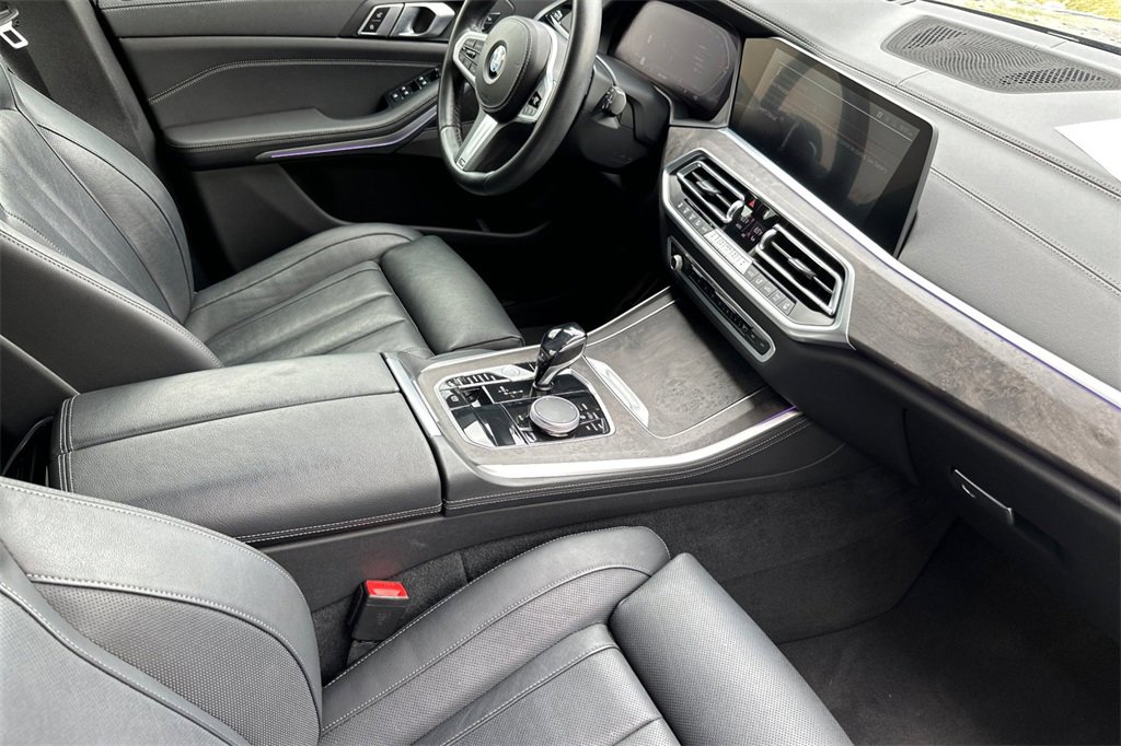 Used 2021 BMW X5 sDrive40i w/ M Sport Package image 19