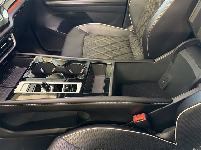 Used 2024 Volkswagen Atlas SEL Premium R-Line image 27