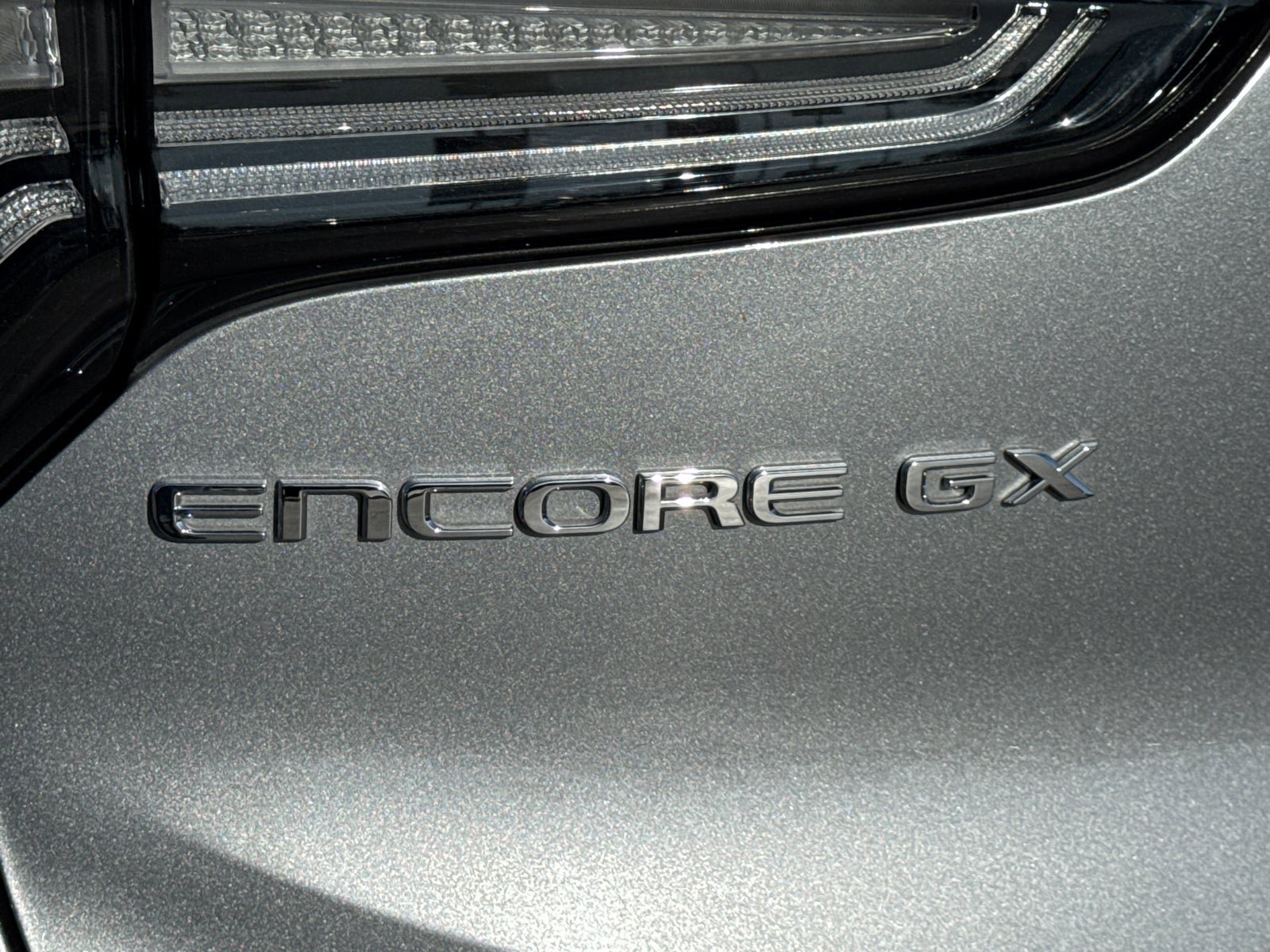 Certified 2024 Buick Encore GX Avenir image 10