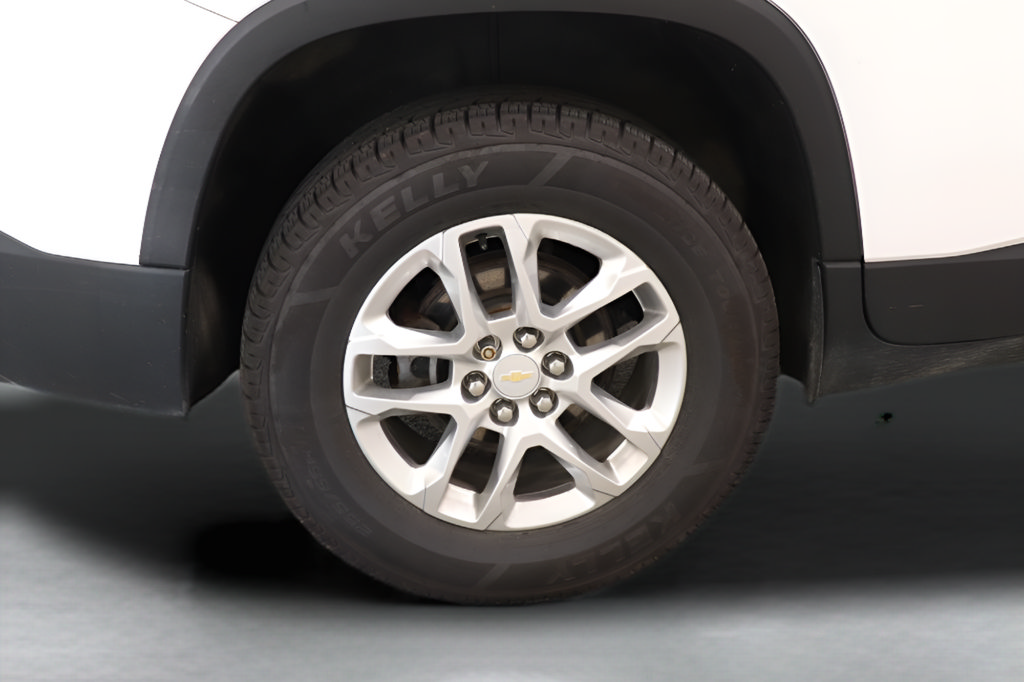 Used 2021 Chevrolet Traverse LT FWD image 36