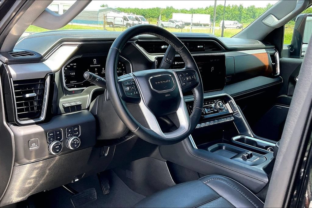 Used 2024 GMC Sierra 3500 Denali w/ Denali Reserve Package AWD/4WD image 14