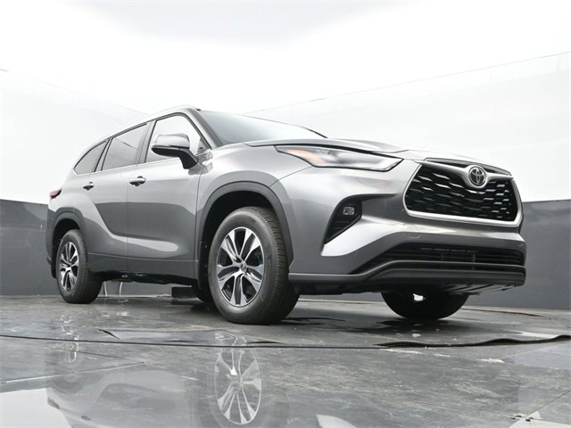 New 2026 Toyota Highlander XLE image 25