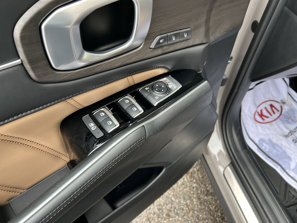 New 2026 Kia Sorento SX Prestige w/ Olive Brown Leather Package image 21